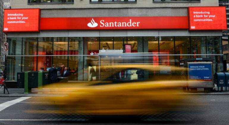 Santander Buys American Broker Amherst Pierpont Mark1199 For 500 Million